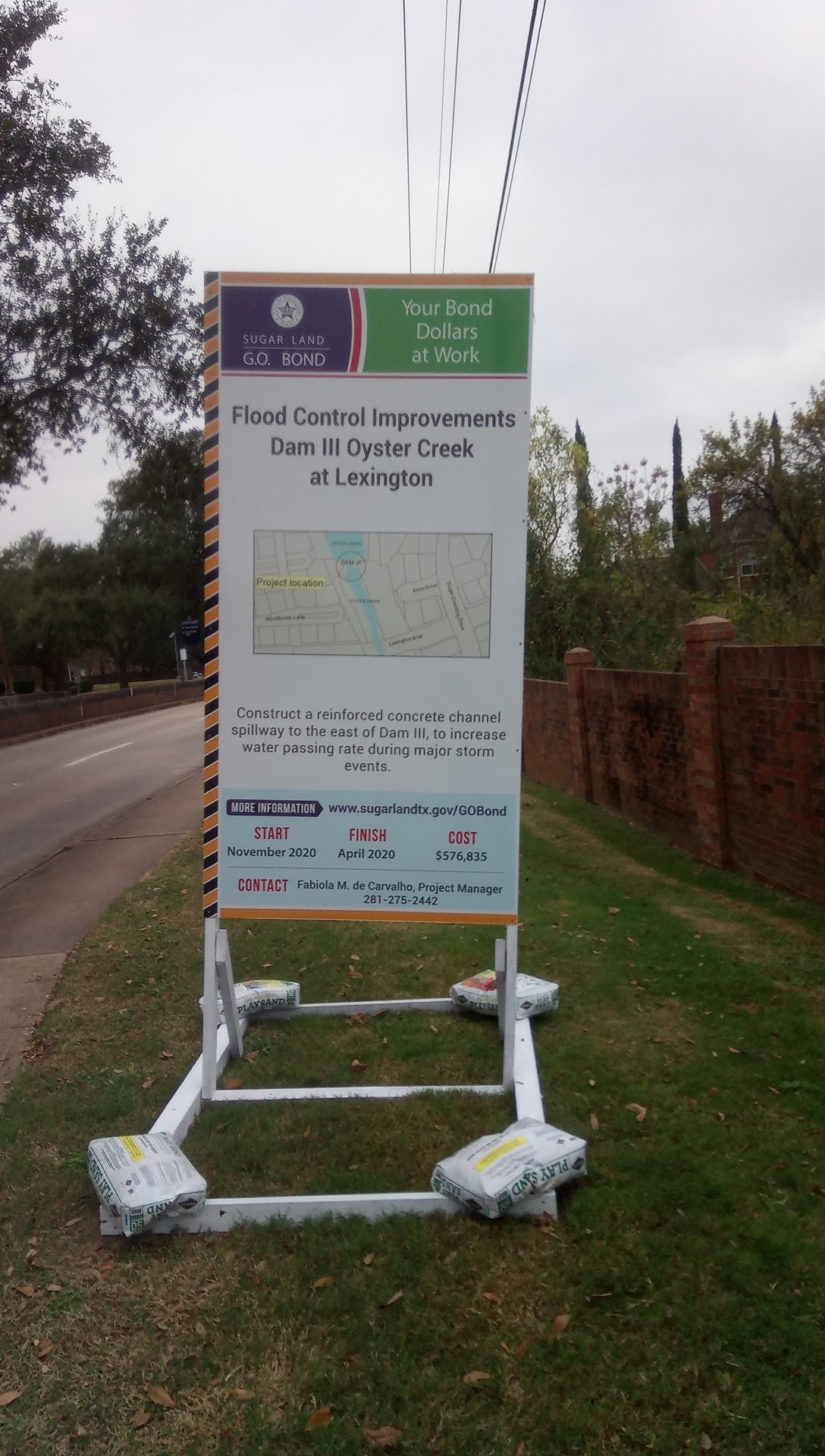 Skid mounted project sign at a roadside site