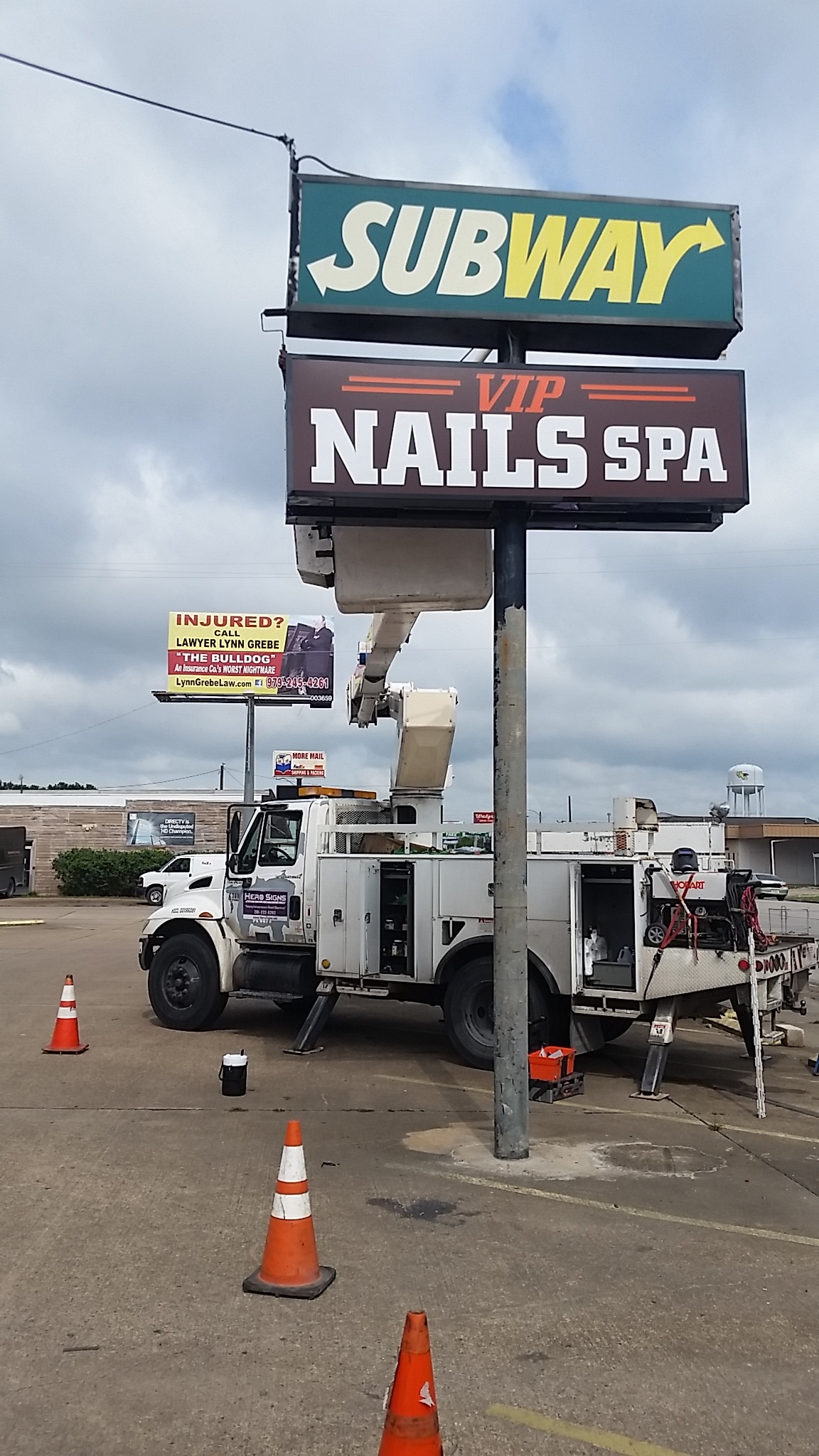 Pole signs — Intrepid Signs, Rosenberg TX